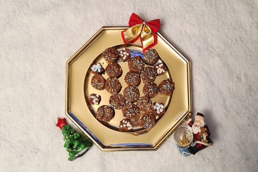 Chocolats de Noël aux biscuits et au beurre de cacahuètes